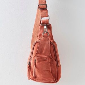 *1 LEFT!*⚡️FLASH SALE!⚡️NEW!✨ Free People Hudson Sling Bag